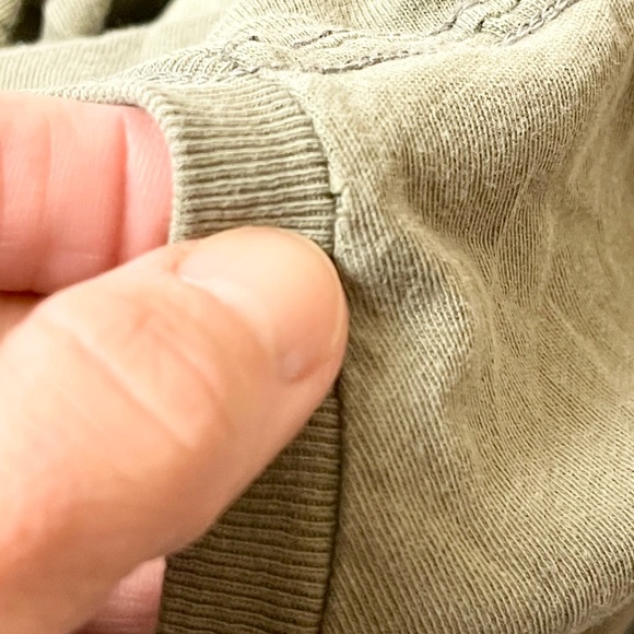 Distressed Vineyard Vines tee! - Picture 10 of 10